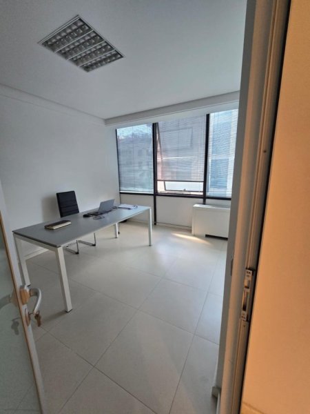 Tirane, shes zyre Kati 2, 91 m² 345.000 € (Rr. Themistokli Germenji te Ambasador 1)