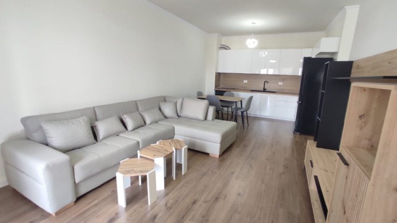 Tirane, jepet me qera apartament 1+1+Ballkon Kati 5, 75 m² 600 € (don bosko)