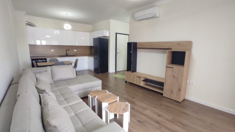 Tirane, jepet me qera apartament 1+1+Ballkon Kati 5, 75 m² 600 € (don bosko)