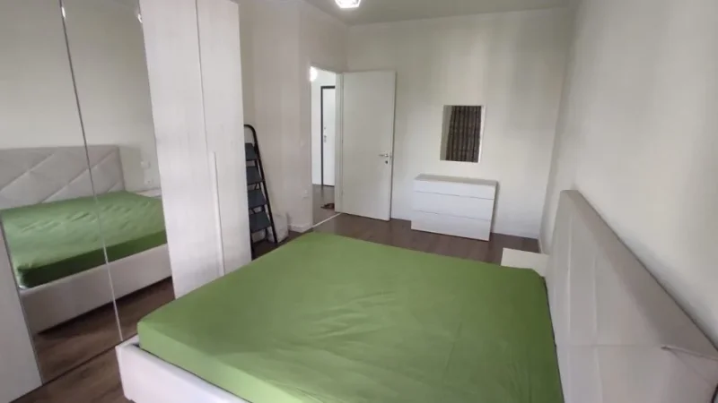 Tirane, jepet me qera apartament 1+1+Ballkon Kati 5, 75 m² 600 € (don bosko)