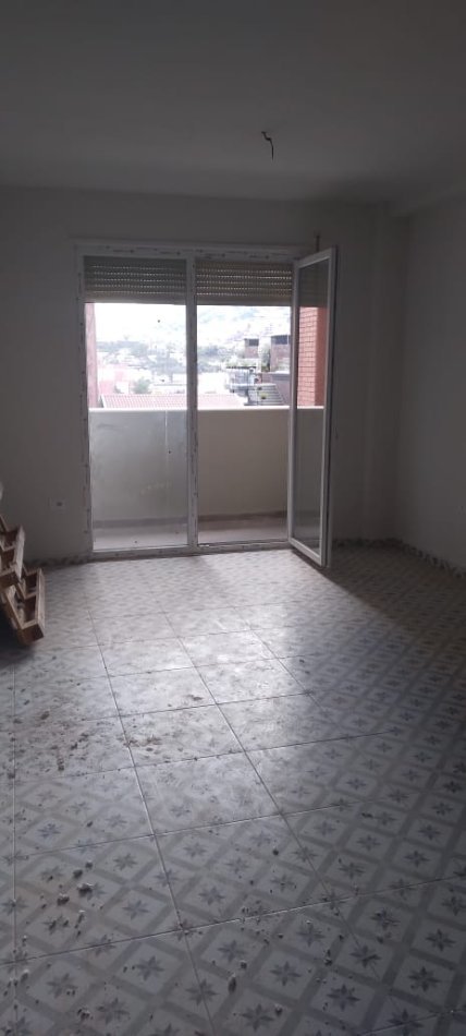 Tirane, jepet me qera apartament 1+1 Kati 9, 65 m² 300 € (Misto Mame)