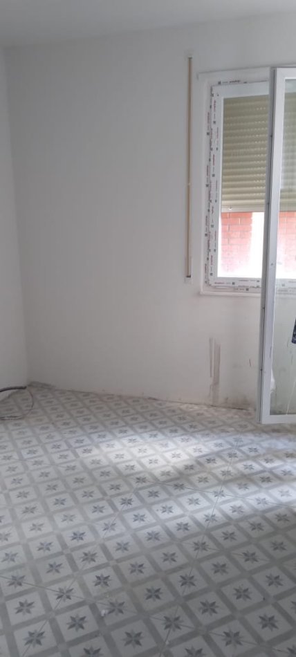 Tirane, jepet me qera apartament 1+1 Kati 9, 65 m² 300 € (Misto Mame)