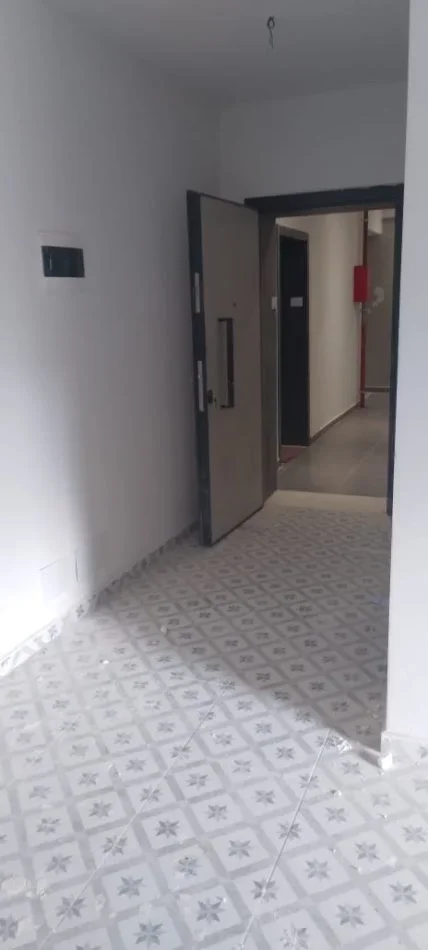 Tirane, jepet me qera apartament 1+1 Kati 9, 65 m² 300 € (Misto Mame)