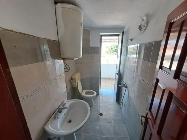 Shkoder, shitet apartament 1+1 Kati 2, 47 m² 52.000 € (Rus)