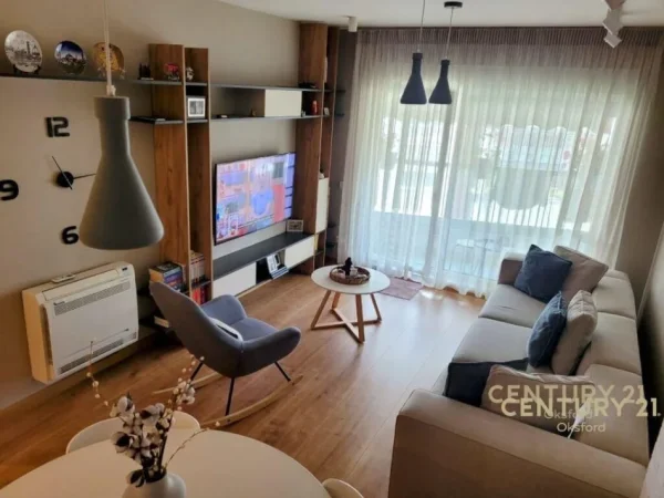 Tirane, jepet me qera apartament 2+1+Aneks+Ballkon Kati 5, 82 m² 750 € (Kompleksi Magnet,21 Dhjetori)
