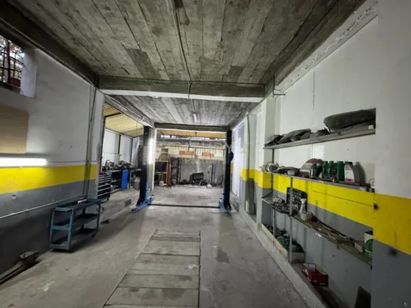 Tirane, jepet me qera ambjent biznesi Kati 0, 170 m² 1.300 € (Astir)