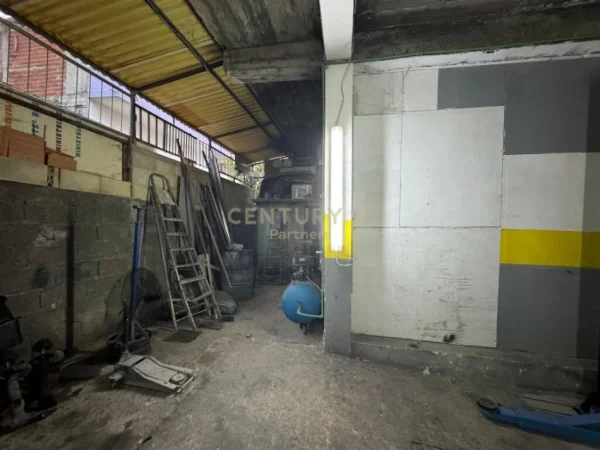 Tirane, jepet me qera ambjent biznesi Kati 0, 170 m² 1.300 € (Astir)