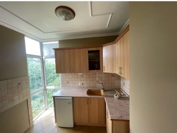 Tirane, jepet me qera zyre Kati 5, 146 m² 1.000 € (Bulevardin Gjergj Fishta, Ish Ekspozita)