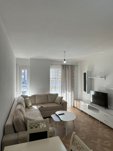 Tirane, jepet me qera apartament 2+1+Ballkon Kati 3, 102 m² 430 € (rruga sokrat miho)