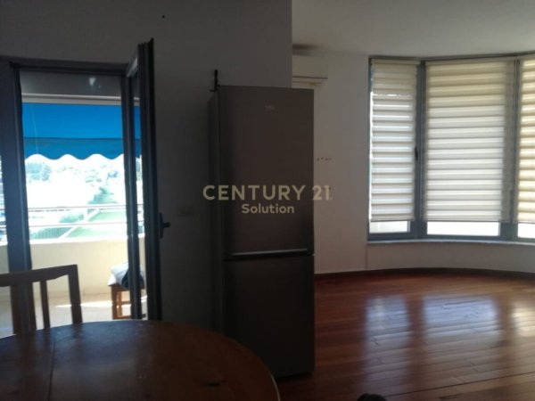 Tirane, jap me qera apartament 1+1 , 85 m² 600 € (Rruga e Kosovarëve)