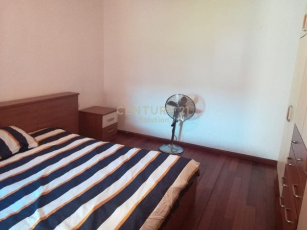 Tirane, jap me qera apartament 1+1 , 85 m² 600 € (Rruga e Kosovarëve)