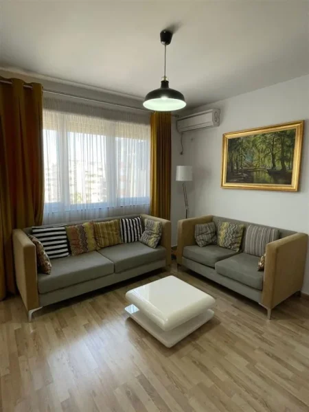 Tirane, jepet me qera apartament 2+1+Ballkon Kati 7, 80 m² 550 € (Astir)