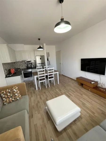 Tirane, jepet me qera apartament 2+1+Ballkon Kati 7, 80 m² 550 € (Astir)