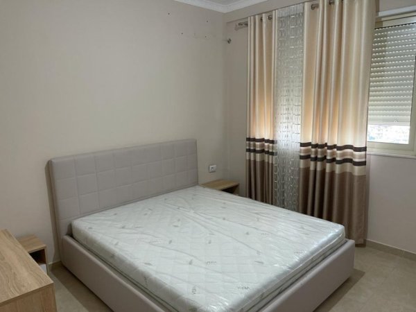 Durres, jepet me qera apartament 2+1+Ballkon Kati 11, 115 m² 350 € (Shkolla Pavaresia, Durres)