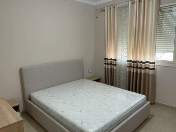 Durres, jepet me qera apartament 2+1+Ballkon Kati 11, 115 m² 350 € (Shkolla Pavaresia, Durres)