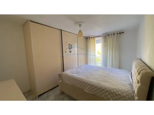 Tirane, jepet me qera apartament 2+1 Kati 3, 65 m² 350 € 