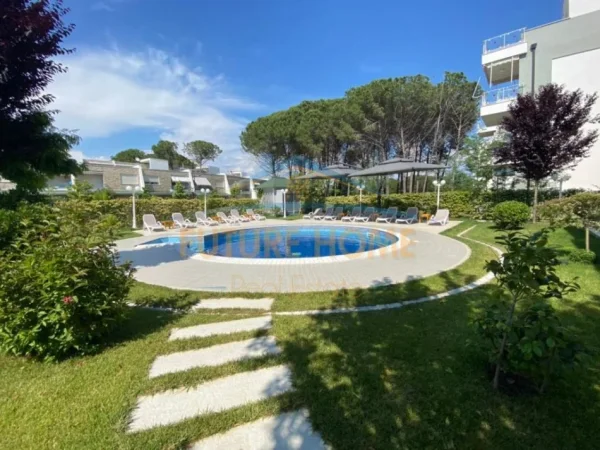 Durres, shitet Vile 4+1 Kati 0, 300 m² 800.000 € (Perla Resort,Gjiri i Lalzit)