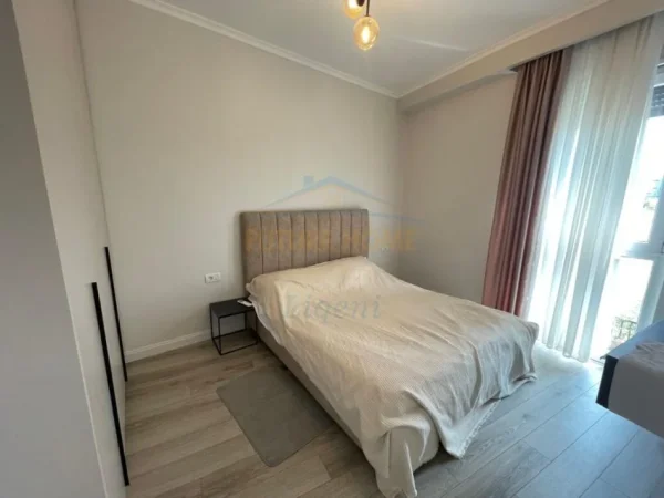 Tirane, jepet me qera 1+1 Kati 2, 74 m² 680 € (Rose Garden Residence)