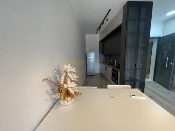 Tirane, jepet me qera 1+1 Kati 2, 74 m² 680 € (Rose Garden Residence)