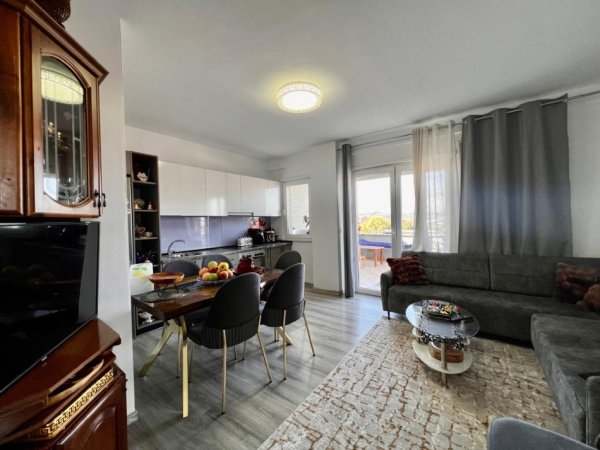 Tirane, shitet apartament 2+1+Ballkon Kati 6, 149 m² 150.000 € (Rruga Veli Dedi)