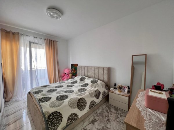 Tirane, shitet apartament 2+1+Ballkon Kati 6, 149 m² 150.000 € (Rruga Veli Dedi)