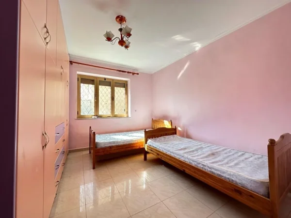 Tirane, shitet apartament 1+1 Kati 2, 56 m² 119.000 € (Rruga e Elbasanit)
