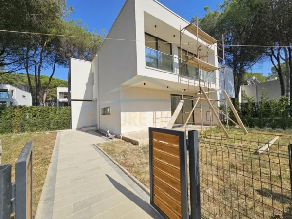 Durres, shitet Vile 2+1 Kati 0, 391 m² 500.000 € (San Pietro,Gjiri I Lalzit)