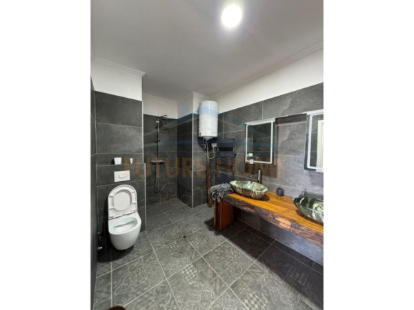 Durres, shitet apartament 1+1+Ballkon Kati 14, 134 m² 195.000 € (SHKEMBI KAVAJES,DURRES)