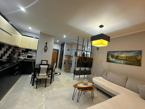 Durres, shitet apartament 2+1 Kati 3, 103 m² 130.000 € (SPITALI RAJONAL,DURRES)