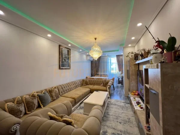 Durres, shitet apartament 2+1 Kati 3, 90 m² 150.000 € (PLAZH HEKURUDHA,DURRES)