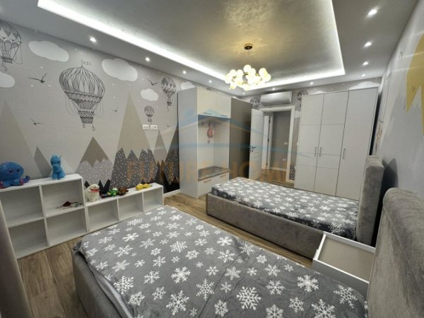 Durres, shitet apartament 2+1 Kati 19, 132 m² 396.000 € (VOLLGA,DURRES)