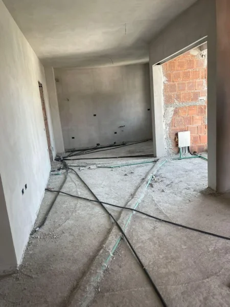 Tirane, jepet me qera apartament 2+1+Ballkon Kati 6, 128 m² 920 € (REZIDENCA OASIS)