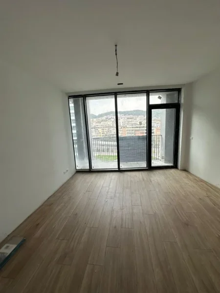 Tirane, jepet me qera zyre Kati 4, 70 m² 700 € (Lake View Residence , Liqeni Artificial)