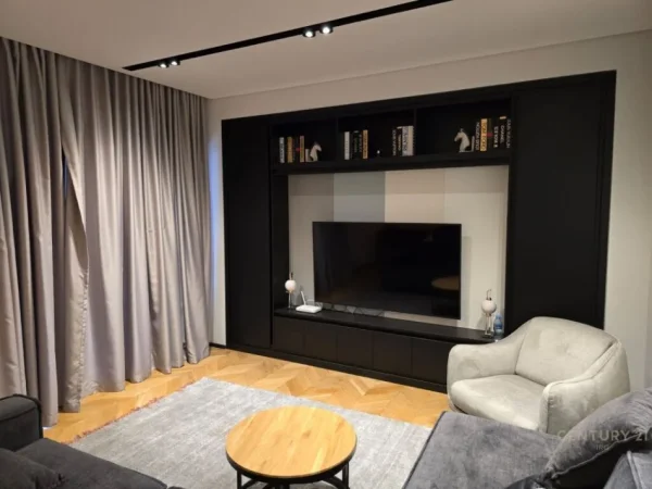 Tirane, jepet me qera 2+1+Ballkon Kati 3, 115 m² 750 € (Unaza e Re)