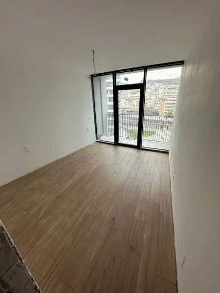 Tirane, jepet me qera apartament 1+1+Ballkon Kati 6, 70 m² 700 € (Liqeni Artificial)
