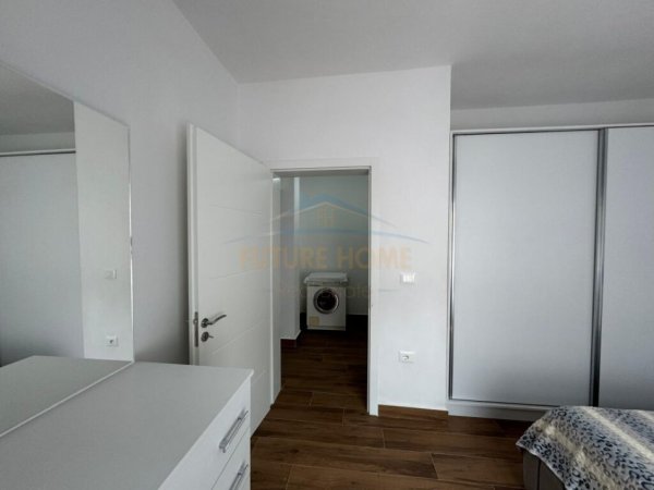 Tirane, jepet me qera apartament 1+1 Kati 1, 65 m² 500 € (Bllok)