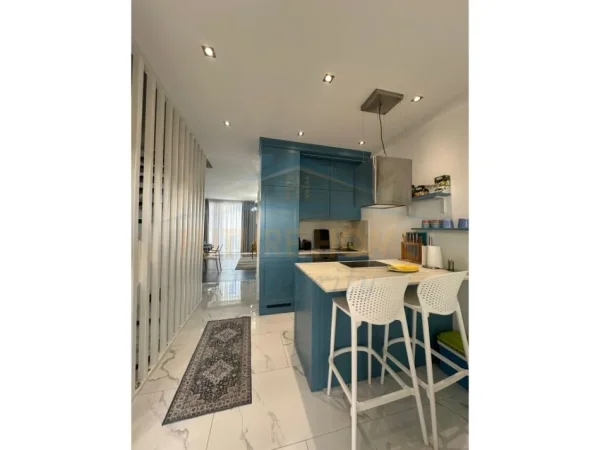Durres, shitet apartament duplex 1+1 Kati 0, 136 m² 544.000 € (KEPI I RODONIT,DURRES)