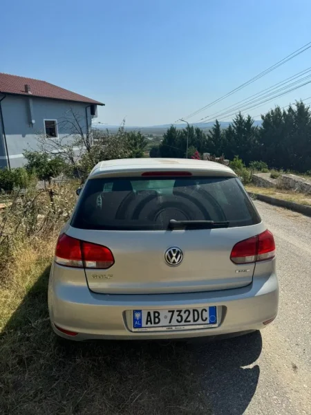 Lushnje, shes makine Volkswagen Benzin+Gaz, gri metalizato manuale Klima 6.000 €