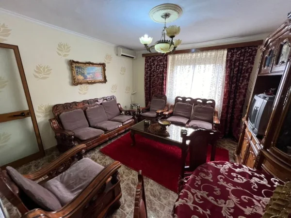 Shkoder, shitet apartament 2+1 , 60.000 € (Rus, shkoder)