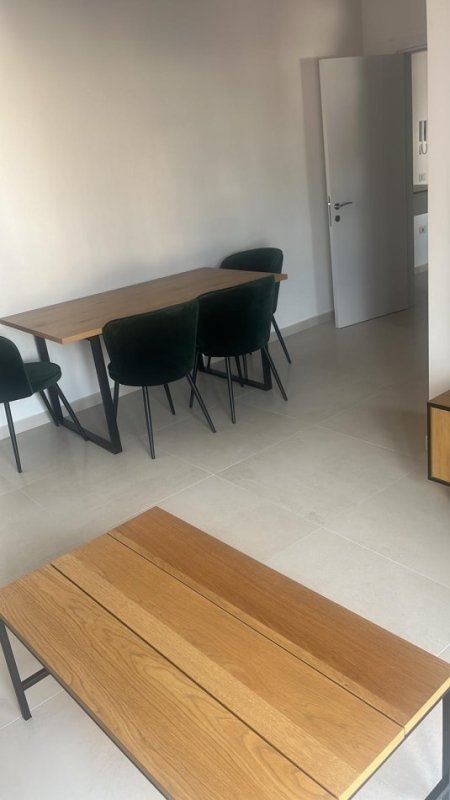Tirane, jepet me qera apartament 1+1 Kati 4, 72 m² 550 € (xhamllik)