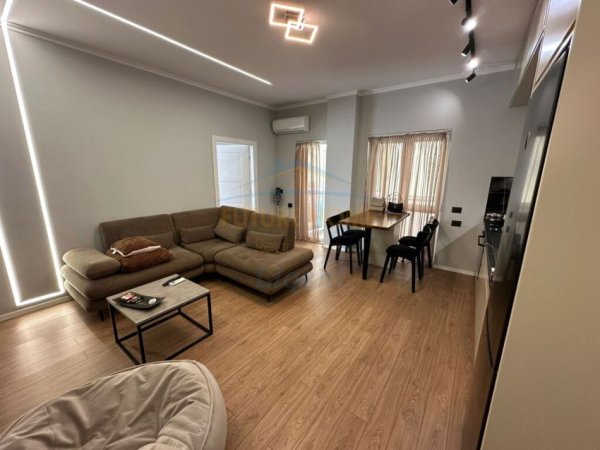 Tirane, shitet apartament 1+1 Kati 2, 70 m² 120.000 € (Siri Kodra)