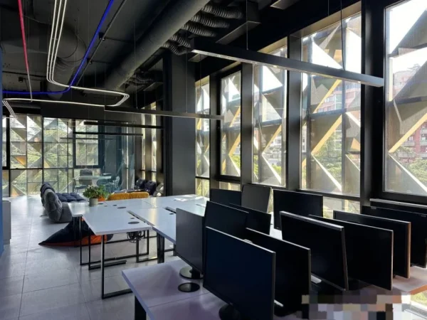 Tirane, jepet me qera zyre Kati 3, 400 m² 12.000 € (BLLOK)