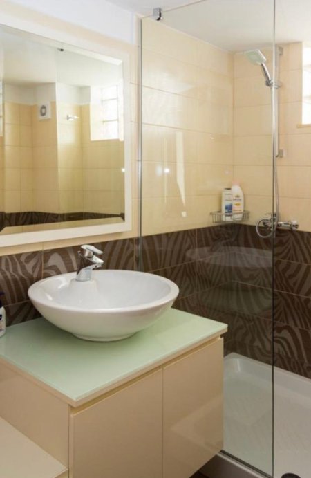 Tirane, jepet me qera apartament Dublex Kati 1, 1.000 m² 1.000 € (Kodra diellit)