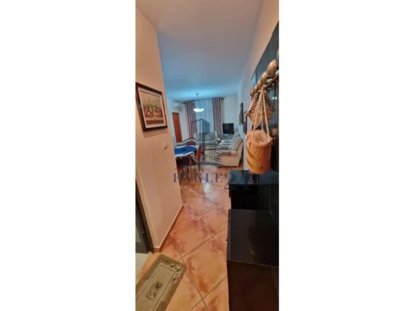APARTAMENT 1+1 NE SHITJE, SHKEMBI KAVAJES, 100 METRA NGA DETI