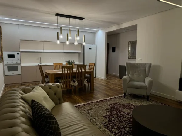 Tirane, jepet me qera apartament 2+1 Kati 11, 137 m² 2.500 € (BLLOK)