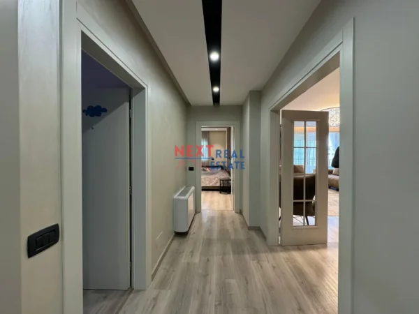 Vlore, shitet apartament 3+1+Aneks+Ballkon , 204 m² 612.000 € (LUNGOMARE)
