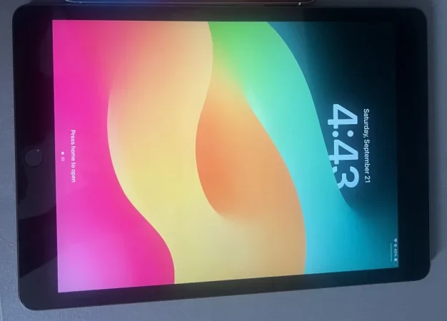 Tirane, shes iPad Ipad 9th 10.2