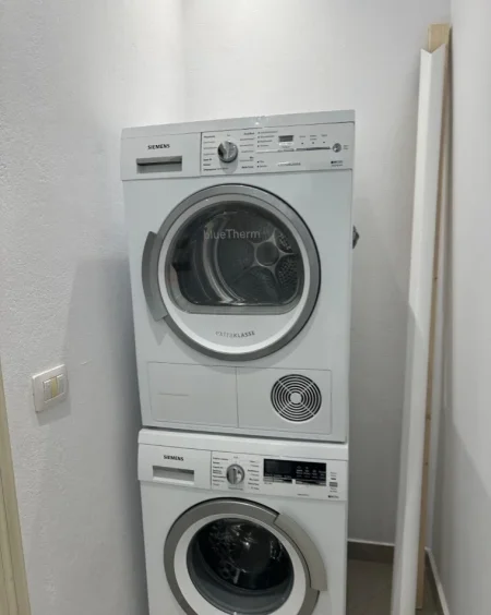 Tirane, jepet me qera apartament 1+1+Ballkon Kati 2, 70 m² 500 € (rruga Jordan Misja prane shinave te trenit.)