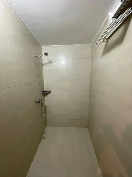 Tirane, jepet me qera ambjent biznesi Kati 1, 100 m² 1.500 € (SHESHI WILLSON)