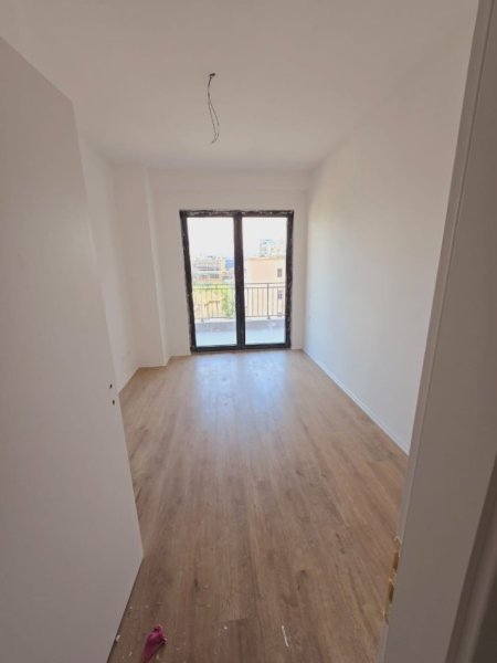 Tirane, shitet apartament 2+1 , 117 m² (Pazari i Ri)